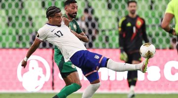 لاعب سعودي: قدمنا أداءً بطولياً.. وتعادل هايتي يصب في مصلحتنا