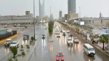 أمطار رعدية ورياح قوية تضرب عدة مناطق