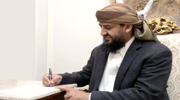 عاجل: القائد أبو زرعة المحرمي يتدخل ويأمر بمحاسبة المتورطين في حادثة اقتحام المسجد