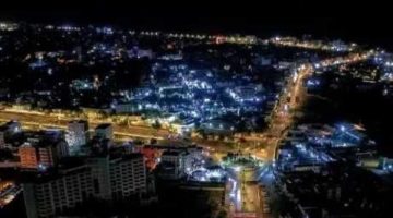 تعزيز أمني مكثف في كريتر بعدن تزامناً مع مظاهرة تطالب بتحسين خدمات الكهرباء