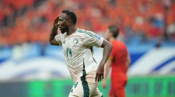 حسابات التأهل: كيف يضمن منتخب السعودية الوصول إلى ربع نهائي الكأس الذهبية؟