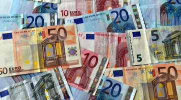 أسعار اليورو تتراجع أمام الجنيه مع نهاية تعاملات البنوك اليوم الثلاثاء 17 يونيو 2025