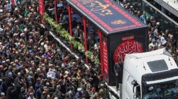إيران تودع قادة وعلماء الحرب ضد إسرائيل في جنازة مهيبة – فيديو