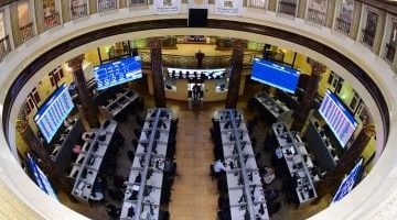 البورصة توقف تداول 60 سهماً بعد انخفاضها بنسبة 5%