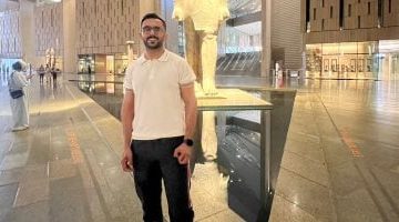بث مباشر من مداخل المتحف المصري الكبير بعد تأجيل الافتتاح الرسمي