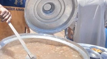 توزيع الفول النابت للمحتفلين بعيد الأضحى في قنا بعد 20 عاماً من التقاليد