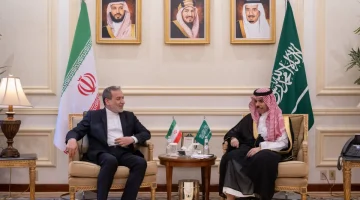 وزيرا خارجية السعودية وإيران يبحثان سبل تعزيز استقرار المنطقة