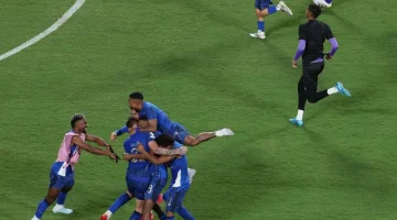 تاريخ مواجهات الهلال مع الأندية البرازيلية: ذكريات لا تُنسى
