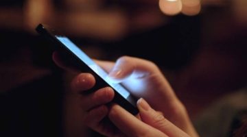 الصحة العالمية تحذر: الإفراط في استخدام الجوال ووسائل التواصل يهدد صحتك!