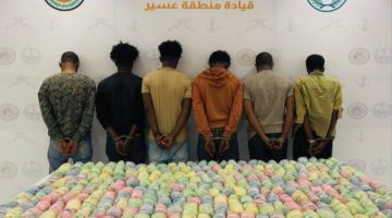 عسير: توقيف 6 مهربين بعد ضبط 100 كيلوغرام من القات