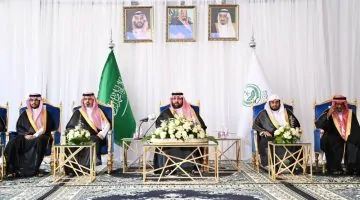 أمير جازان يزور محافظة الريث ويجتمع بالمشايخ والأهالي