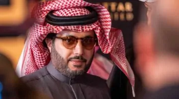 «تركي آل الشيخ يشيد بمدحت شلبي ويطلق عليه لقب 'آخر العباقرة' بعد مباراة الهلال والسيتي»