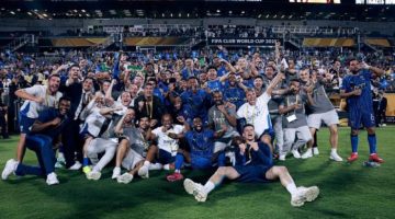 الهلال السعودي يتألق ويتأهل إلى ربع نهائي كأس العالم للأندية في ملحمة كروية مثيرة