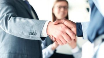 مصر تعلن زيادة قيمة وثيقة التأمين للمواطنين بالخارج.. تعرف على خطوات الاشتراك!