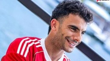 الأهلي يرسل رسالة قوية لجون إدوارد بعد ارتدائه القميص الأحمر للمرة السابعة