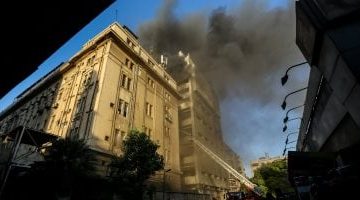 لحظات خاصة من حريق سنترال رمسيس: فيديو حصري من تليفزيون اليوم السابع